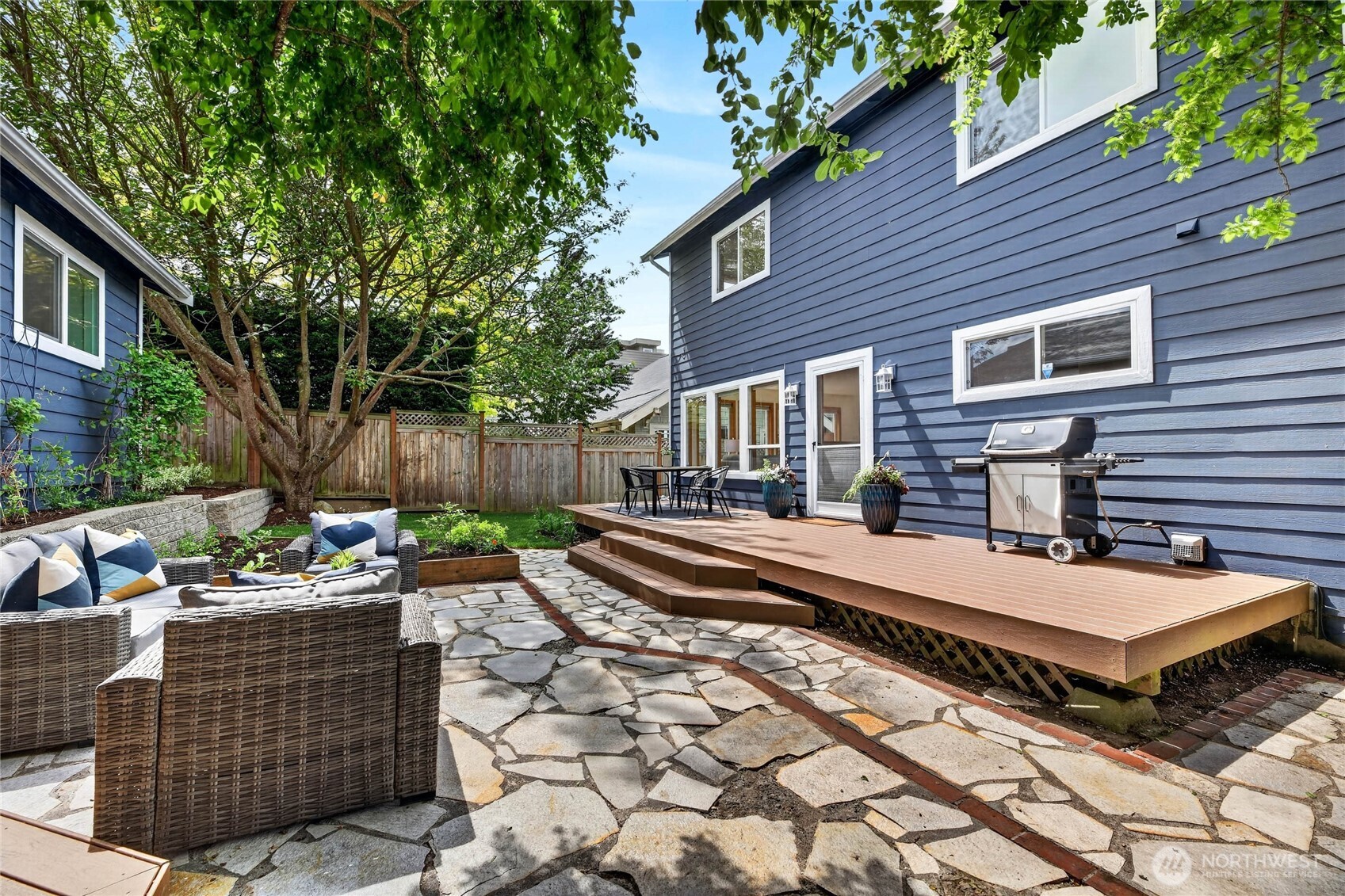 6530 44th Avenue SW Seattle WA 98136
