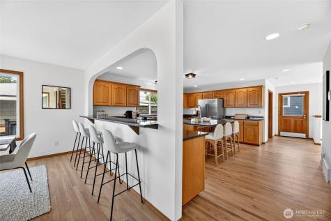 6530 44th Avenue SW Seattle WA 98136