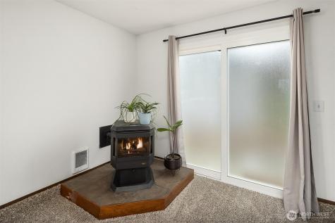 16232 2nd Place W Lynnwood WA 98087