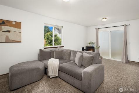 16232 2nd Place W Lynnwood WA 98087