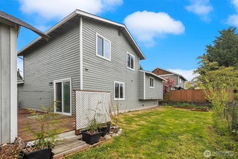 16232 2nd Place W Lynnwood WA 98087