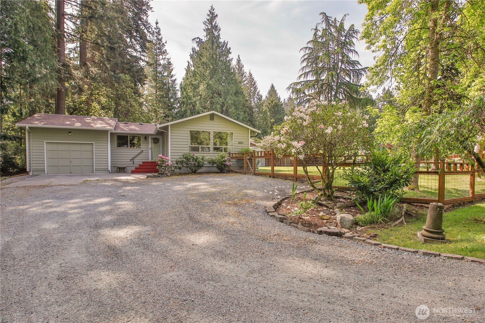 6311 Pineridge Lane Clinton WA 98236