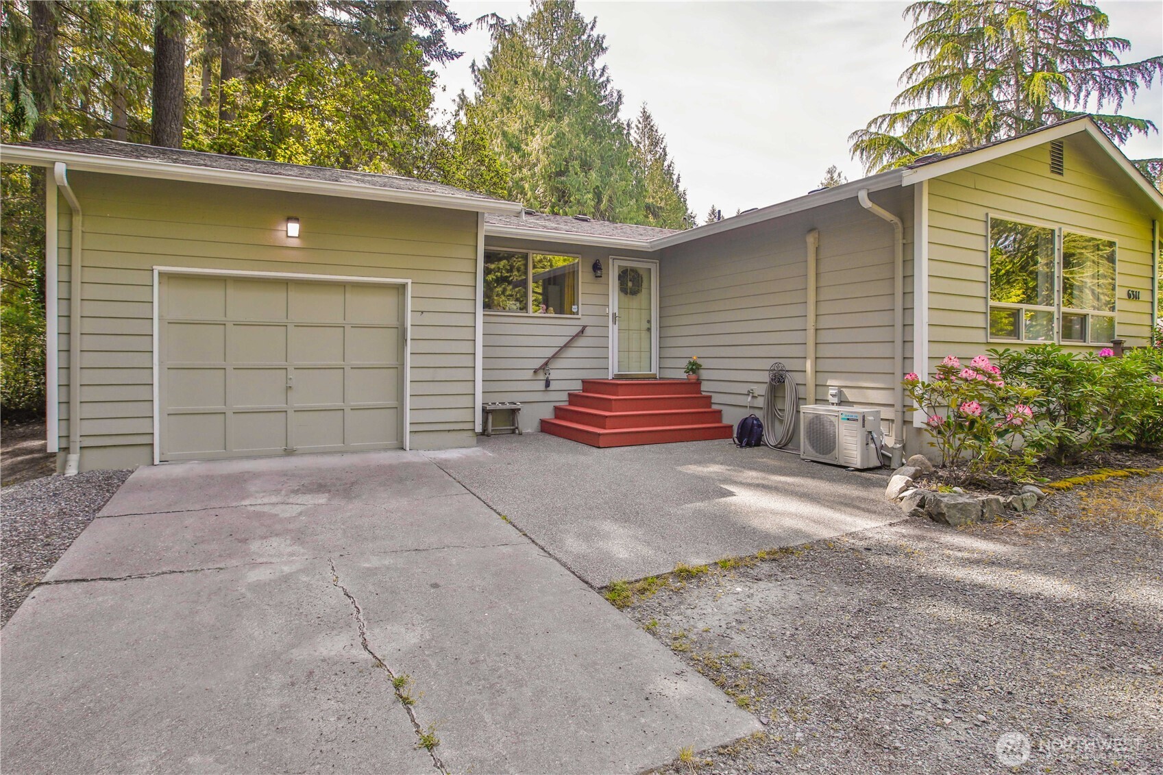 6311 Pineridge Lane Clinton WA 98236