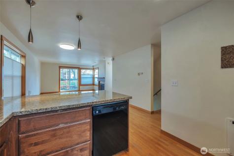 2221 E Spruce Street Seattle WA 98122