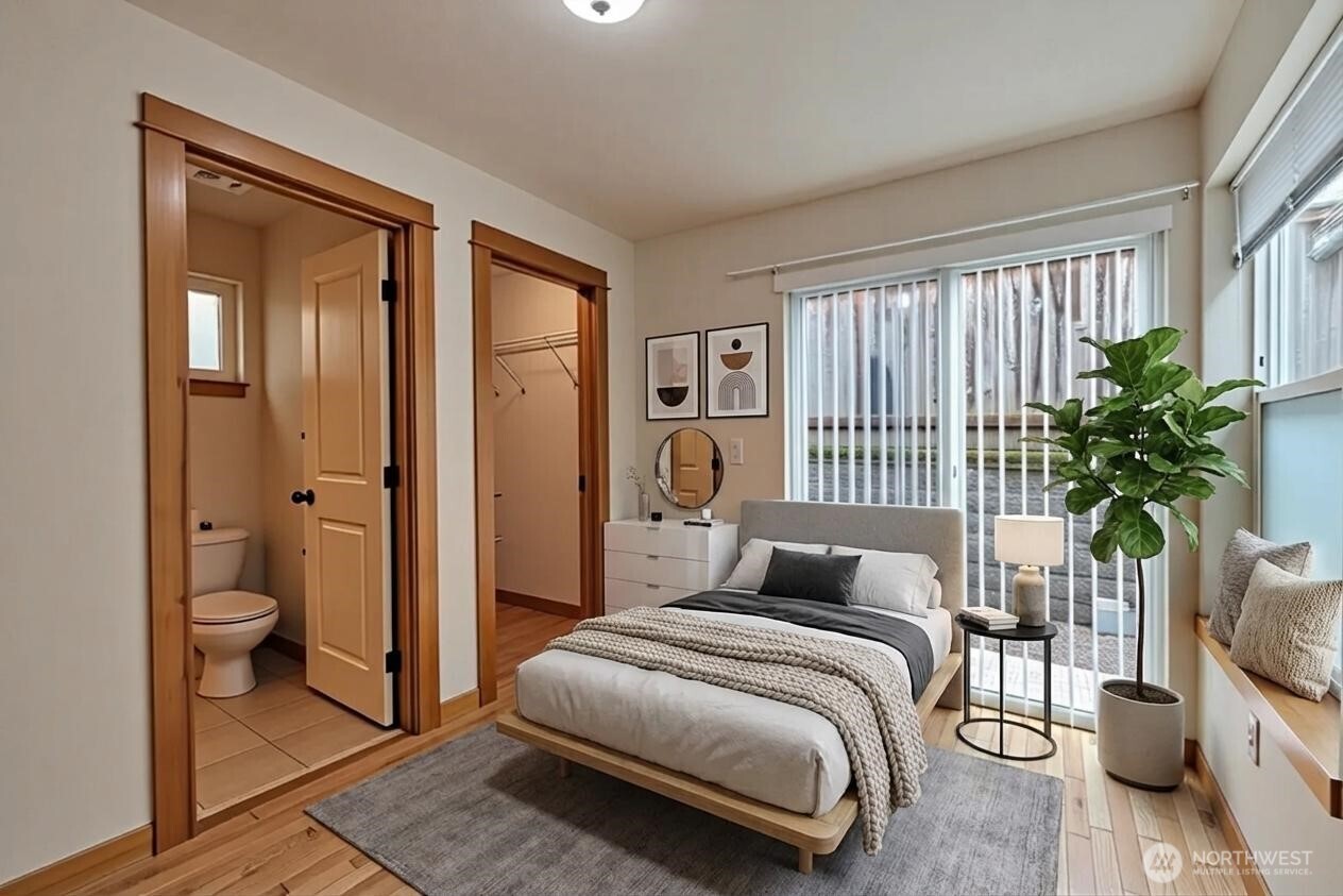 2221 E Spruce Street Seattle WA 98122