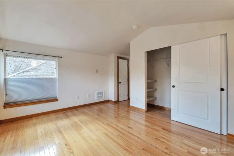 2221 E Spruce Street Seattle WA 98122