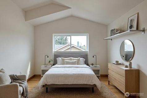 2221 E Spruce Street Seattle WA 98122