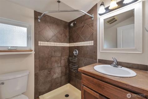 2221 E Spruce Street Seattle WA 98122