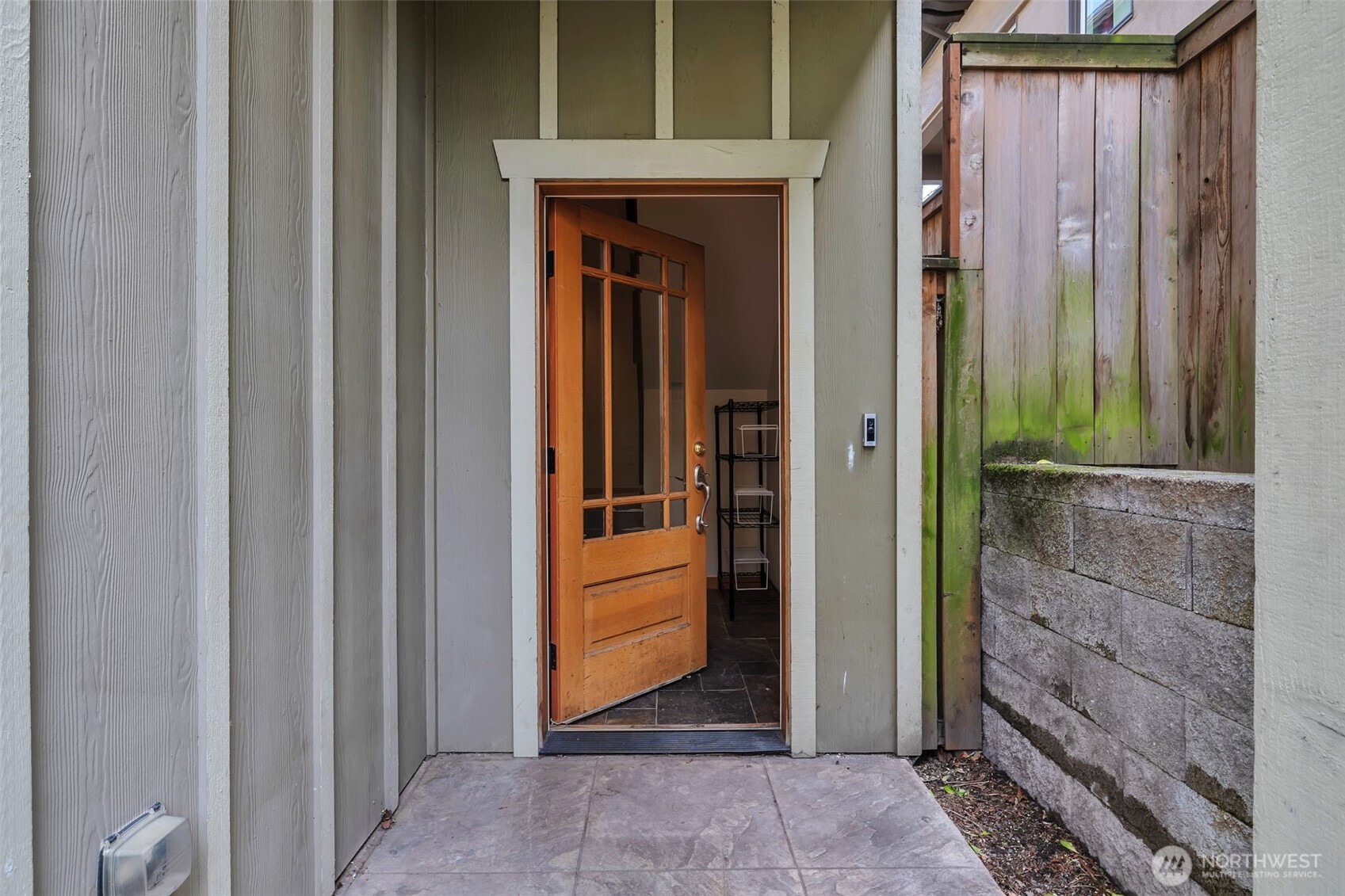 2221 E Spruce Street Seattle WA 98122