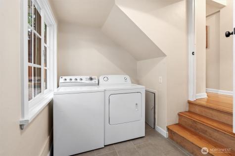 10727 20th Avenue NE Seattle WA 98125