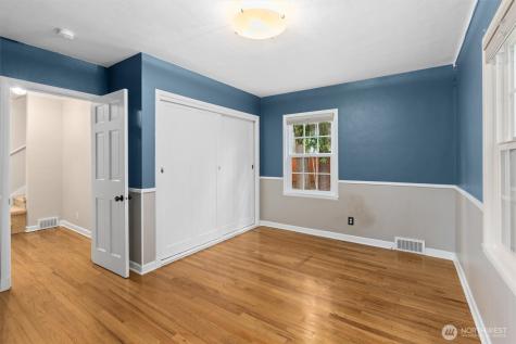 10727 20th Avenue NE Seattle WA 98125