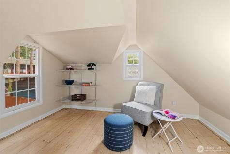 10727 20th Avenue NE Seattle WA 98125