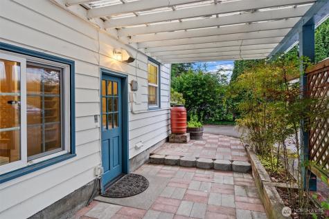 10727 20th Avenue NE Seattle WA 98125