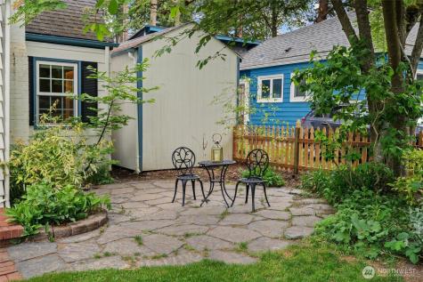 10727 20th Avenue NE Seattle WA 98125