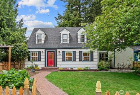 10727 20th Avenue NE Seattle WA 98125