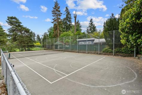 10727 20th Avenue NE Seattle WA 98125
