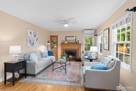 10727 20th Avenue NE Seattle WA 98125