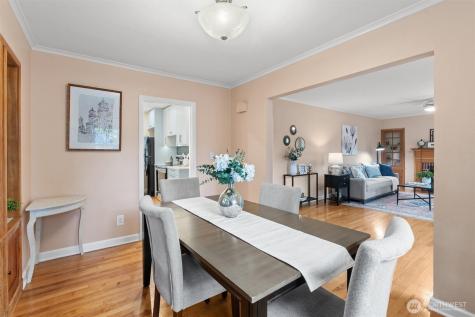 10727 20th Avenue NE Seattle WA 98125