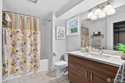 21011 36th Place W Lynnwood WA 98036