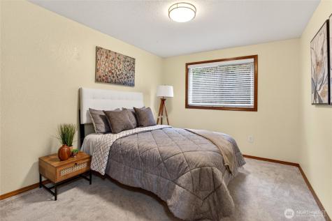 21011 36th Place W Lynnwood WA 98036