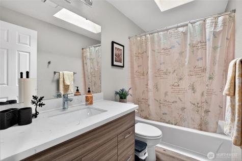 21011 36th Place W Lynnwood WA 98036