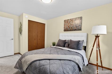 21011 36th Place W Lynnwood WA 98036