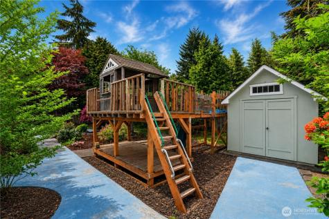 21011 36th Place W Lynnwood WA 98036