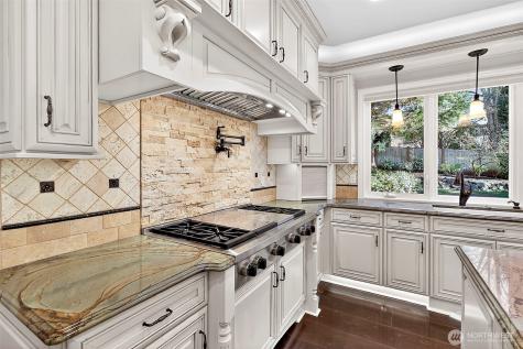 34529 5th Place SW Federal Way WA 98023