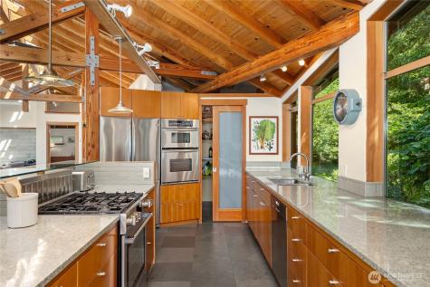 16221 Reitan Road NE Bainbridge Island WA 98110