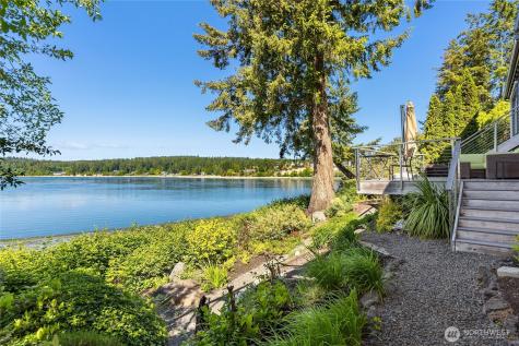 16221 Reitan Road NE Bainbridge Island WA 98110