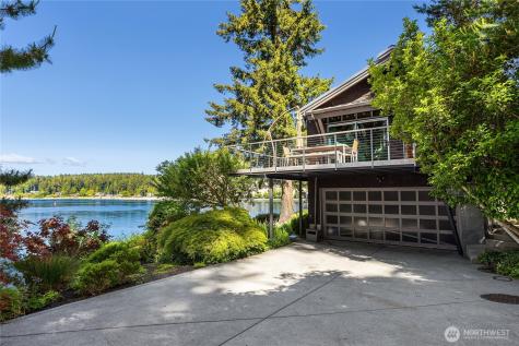 16221 Reitan Road NE Bainbridge Island WA 98110