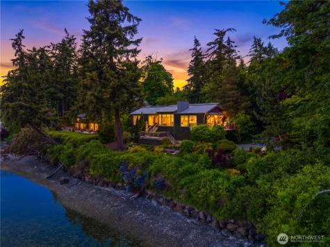16221 Reitan Road NE Bainbridge Island WA 98110