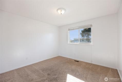 233 N Manzanita Drive Moses Lake WA 98837