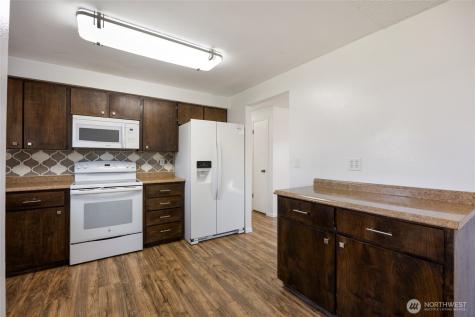 233 N Manzanita Drive Moses Lake WA 98837