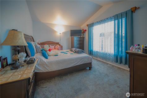 5615 S 233rd Street Kent WA 98032