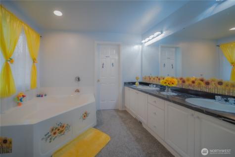 5615 S 233rd Street Kent WA 98032