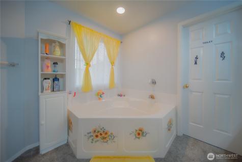 5615 S 233rd Street Kent WA 98032