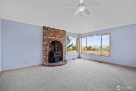 860 Hunt Road Port Angeles WA 98363