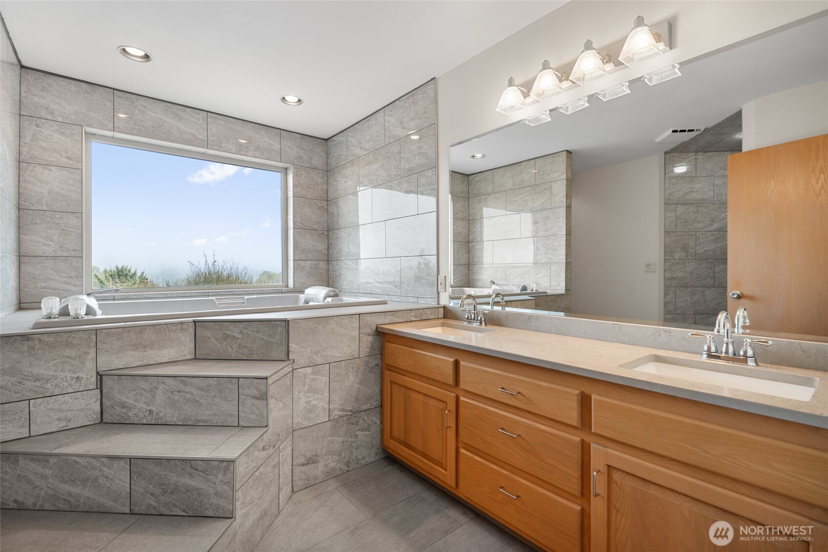 860 Hunt Road Port Angeles WA 98363