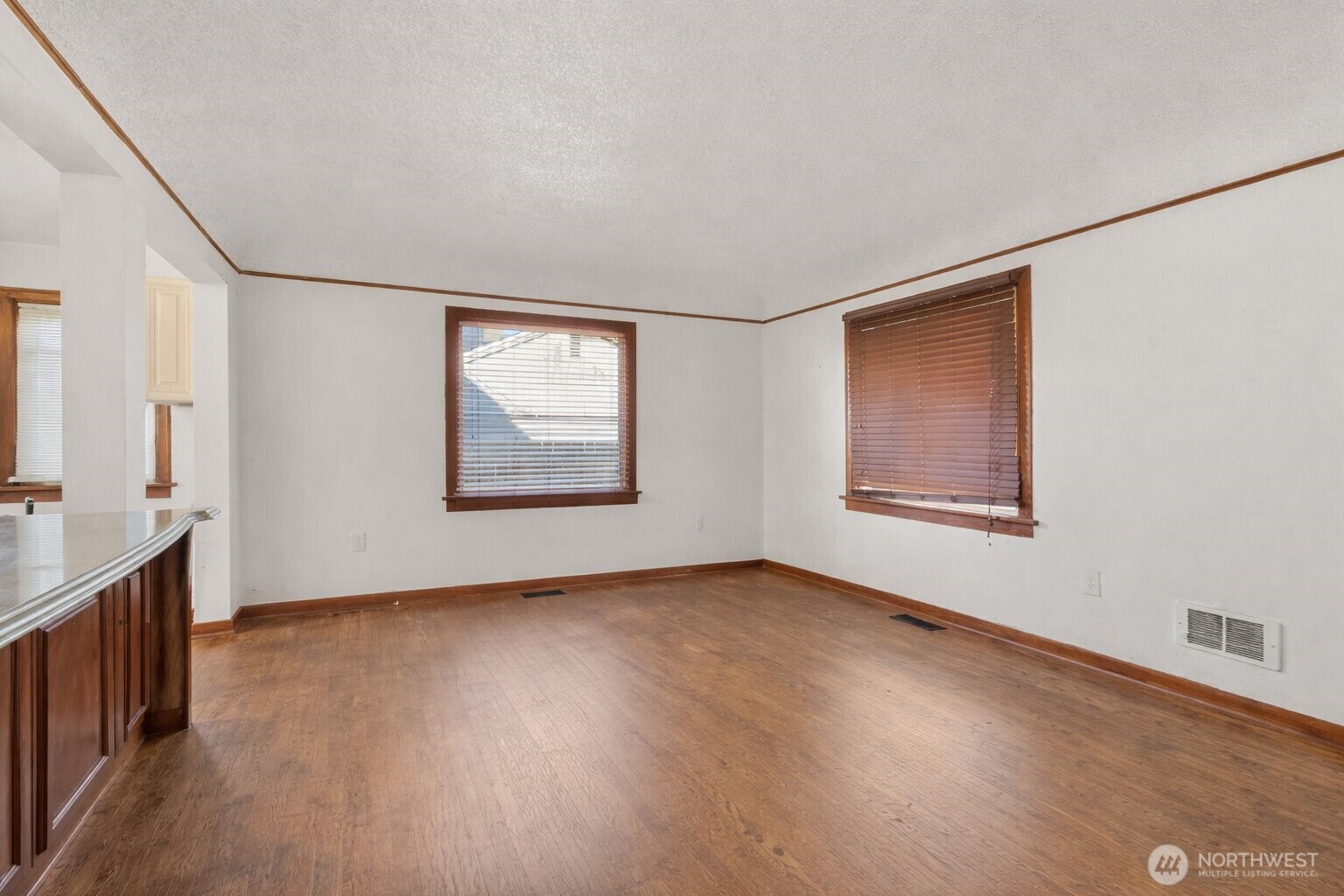 749 4th Avenue N Kent WA 98032