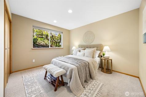 9226 Peacock Hill Avenue Gig Harbor WA 98332