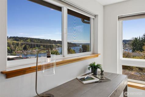 9226 Peacock Hill Avenue Gig Harbor WA 98332