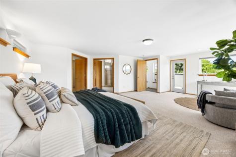 9226 Peacock Hill Avenue Gig Harbor WA 98332