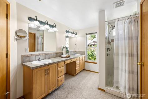 9226 Peacock Hill Avenue Gig Harbor WA 98332