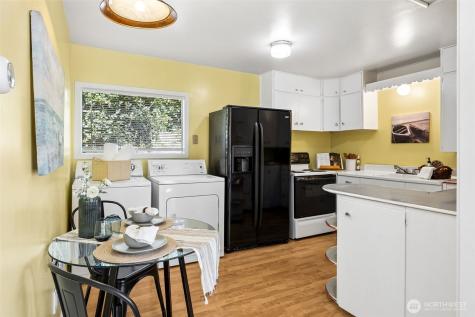 9226 Peacock Hill Avenue Gig Harbor WA 98332