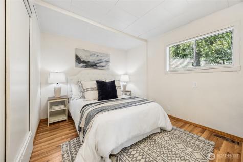 9226 Peacock Hill Avenue Gig Harbor WA 98332