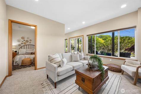 9226 Peacock Hill Avenue Gig Harbor WA 98332