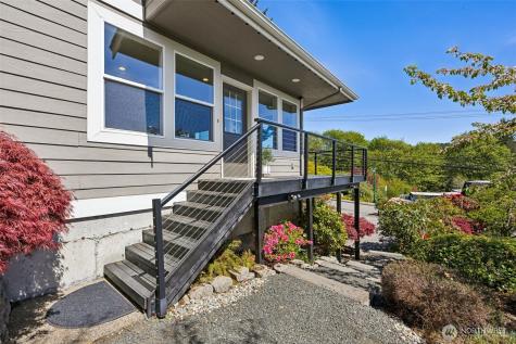 9226 Peacock Hill Avenue Gig Harbor WA 98332