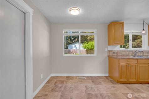 30141 3rd Place SW Federal Way WA 98023