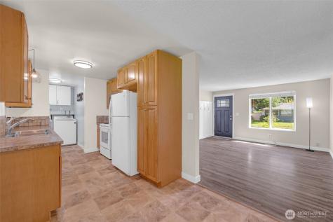 30141 3rd Place SW Federal Way WA 98023